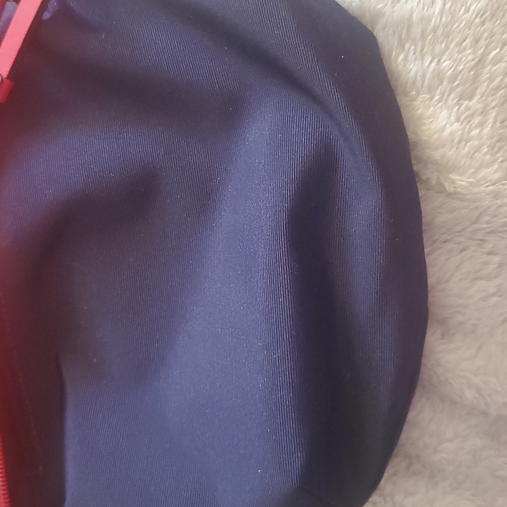 *Coach hot pink crossbody. - Picture 4 of 10